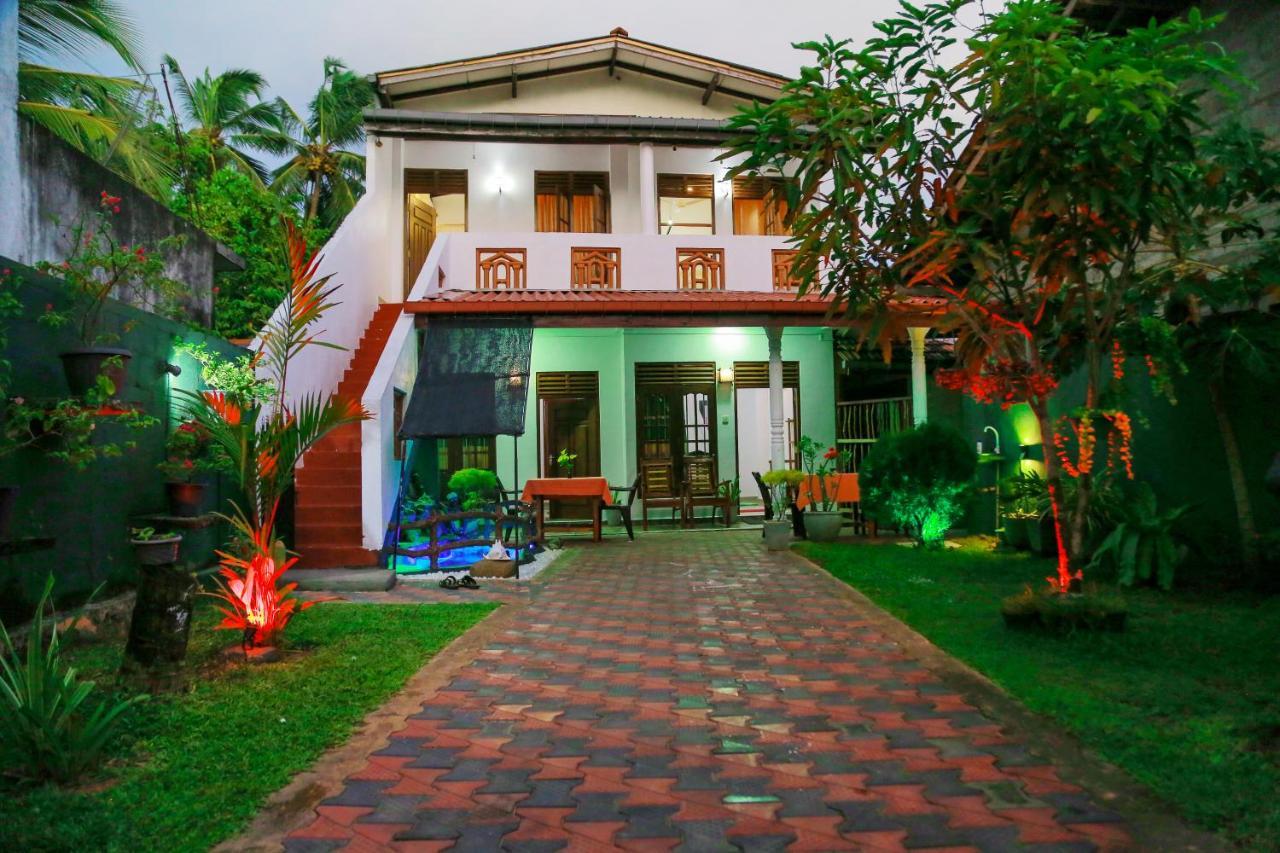 Sanda Hiru Guest Mirissa Exterior foto